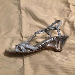 Mootsies Tootsies Silver Sandal wedge Size 7